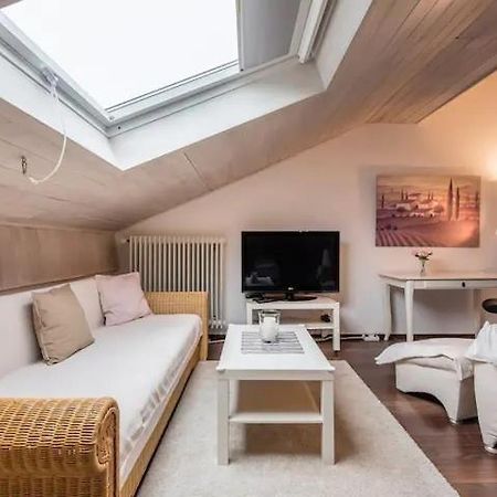 Modernes Apartment Zum Wohlfuehlen คอลบาร์มัวร์ ภายนอก รูปภาพ