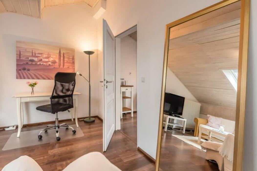 Modernes Apartment Zum Wohlfuehlen คอลบาร์มัวร์ ภายนอก รูปภาพ